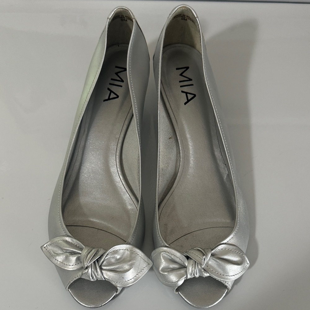 MIA Silver Bow Peep-Toe Heels